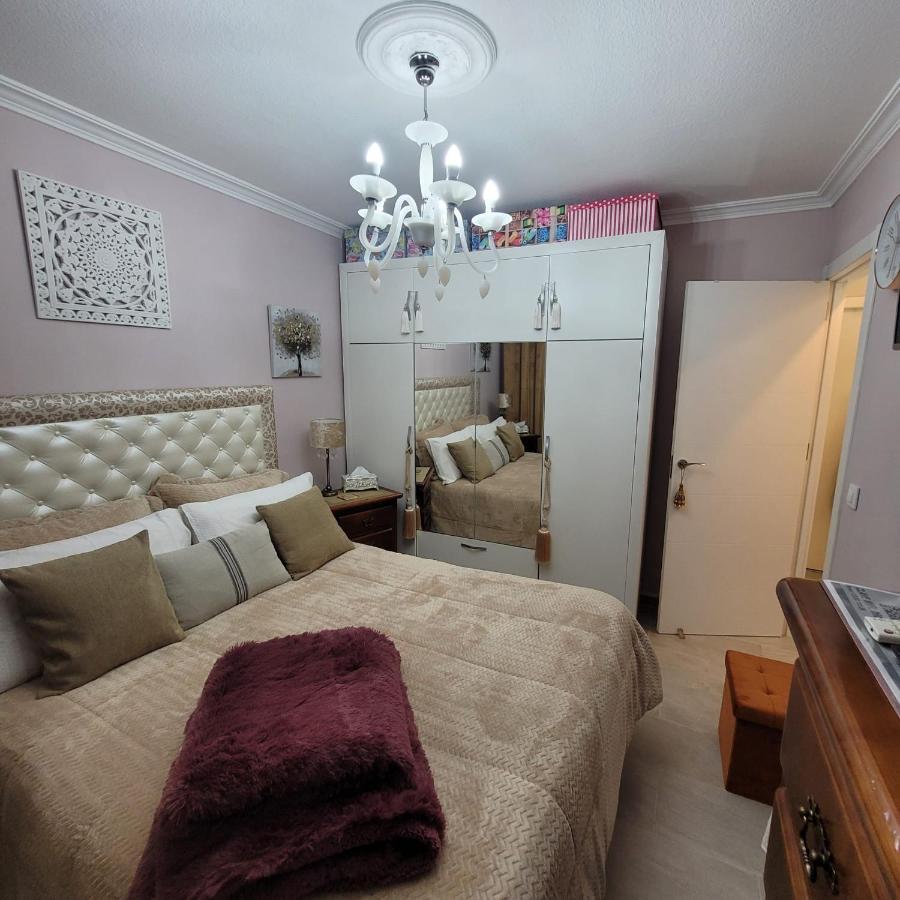 Shared Accommodation A Room With A View Of The Garden Σεβίλλη Εξωτερικό φωτογραφία
