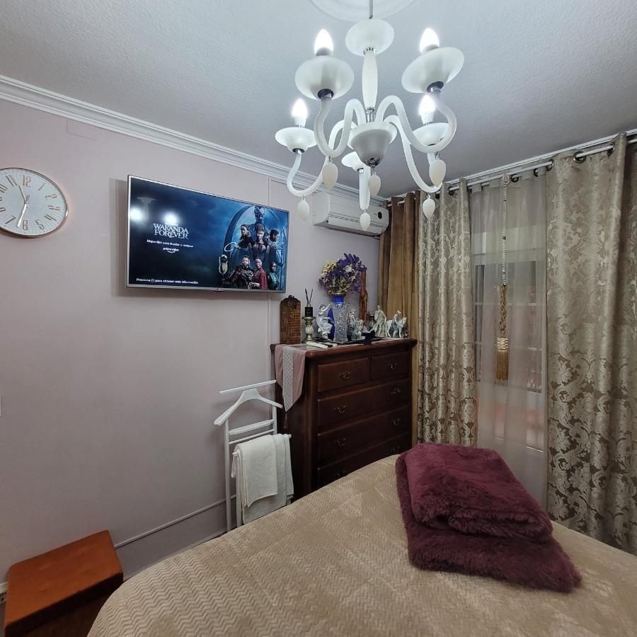 Shared Accommodation A Room With A View Of The Garden Σεβίλλη Εξωτερικό φωτογραφία